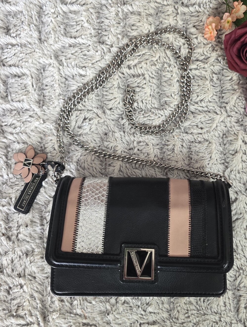 Victoria's Secret Bond Street London Chic Purse Small Crossbody with Chain